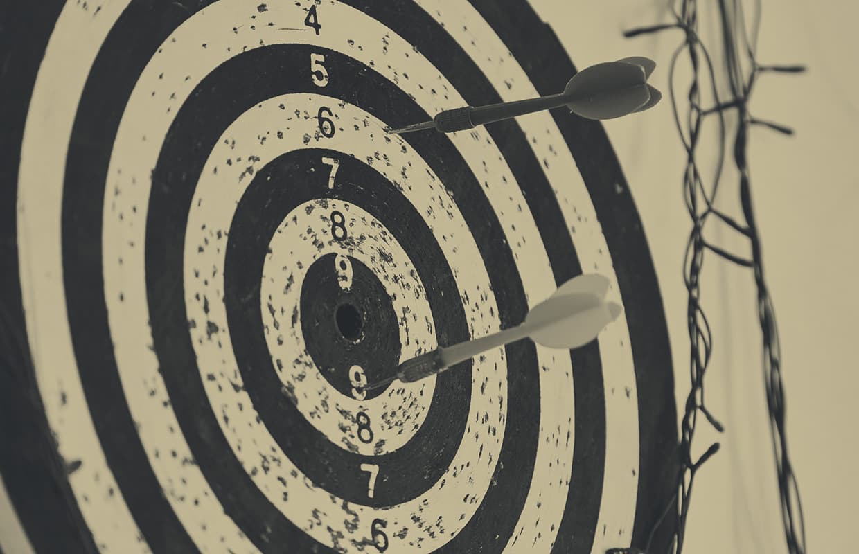 Target Group Specialization for Financial Advisors: More Sales, fewer Customers